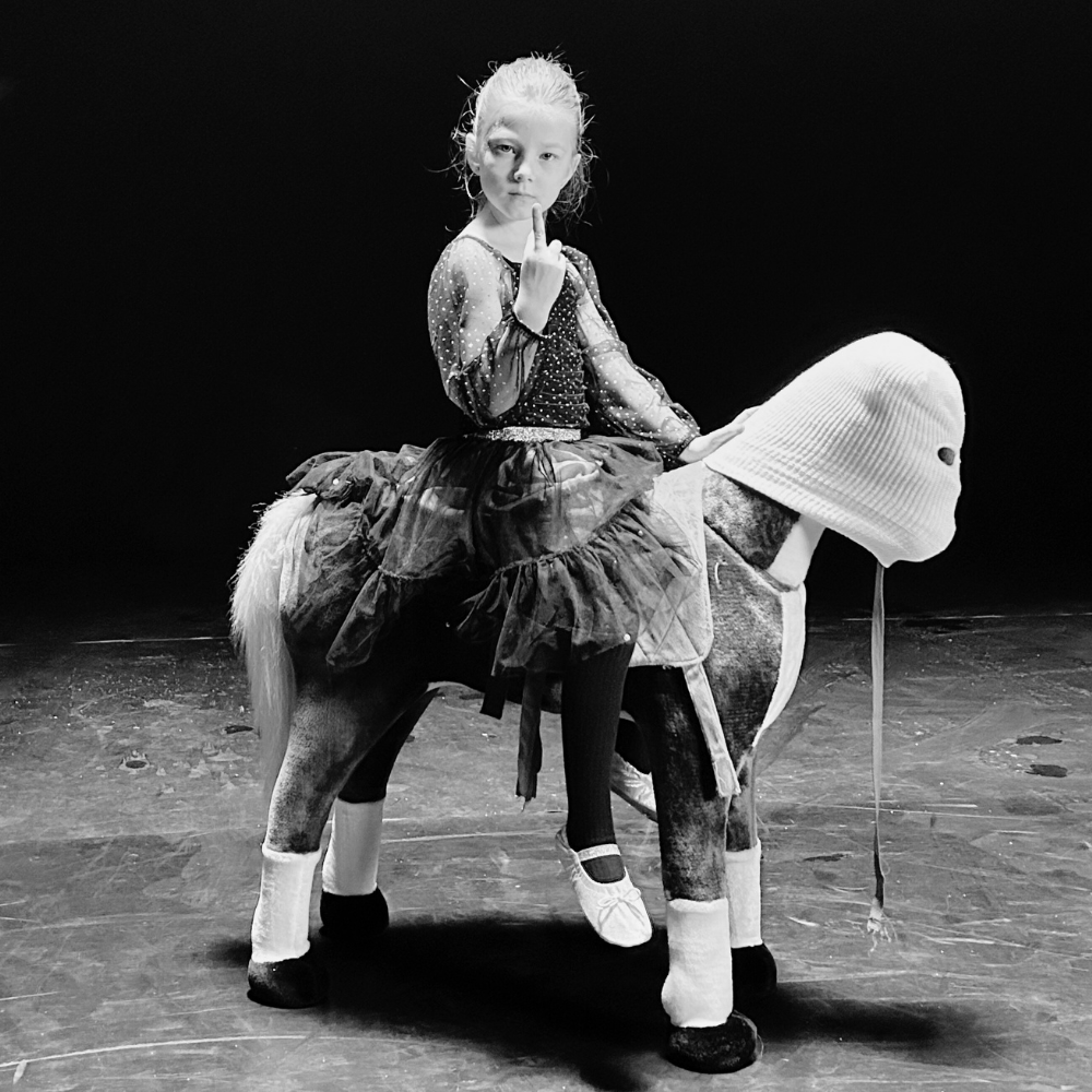 DAS MANIFEST : A SOLO EXHIBITION BY ALEXANDER DIK