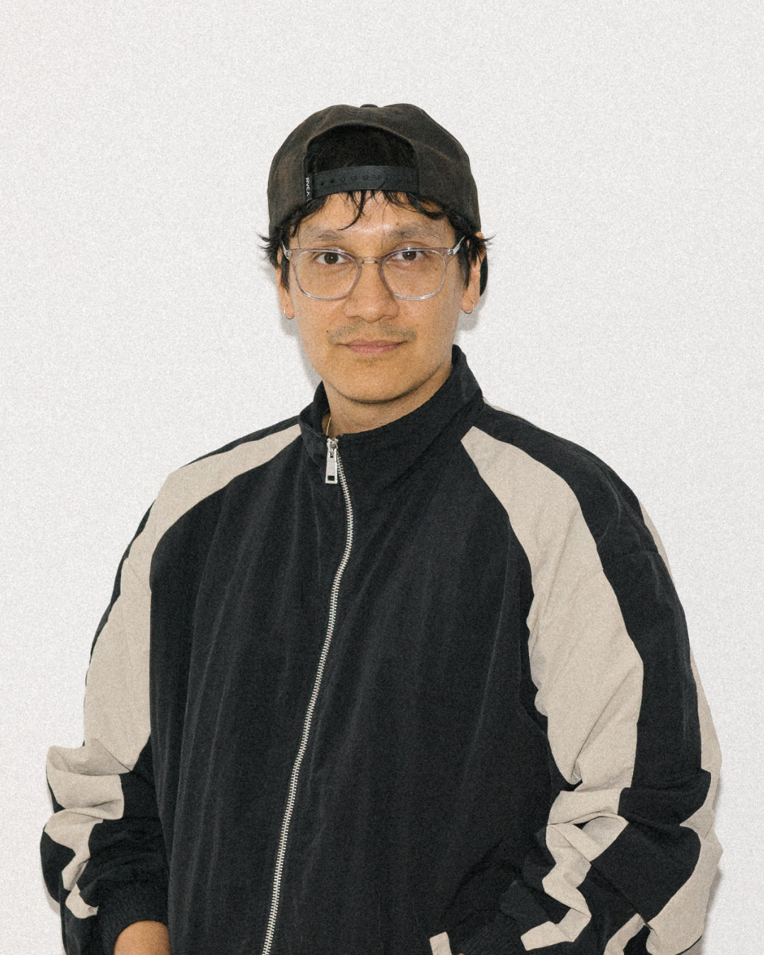 Portrait of Artist Chris Ordinario at Notagallery in Berlin-Kreuzberg