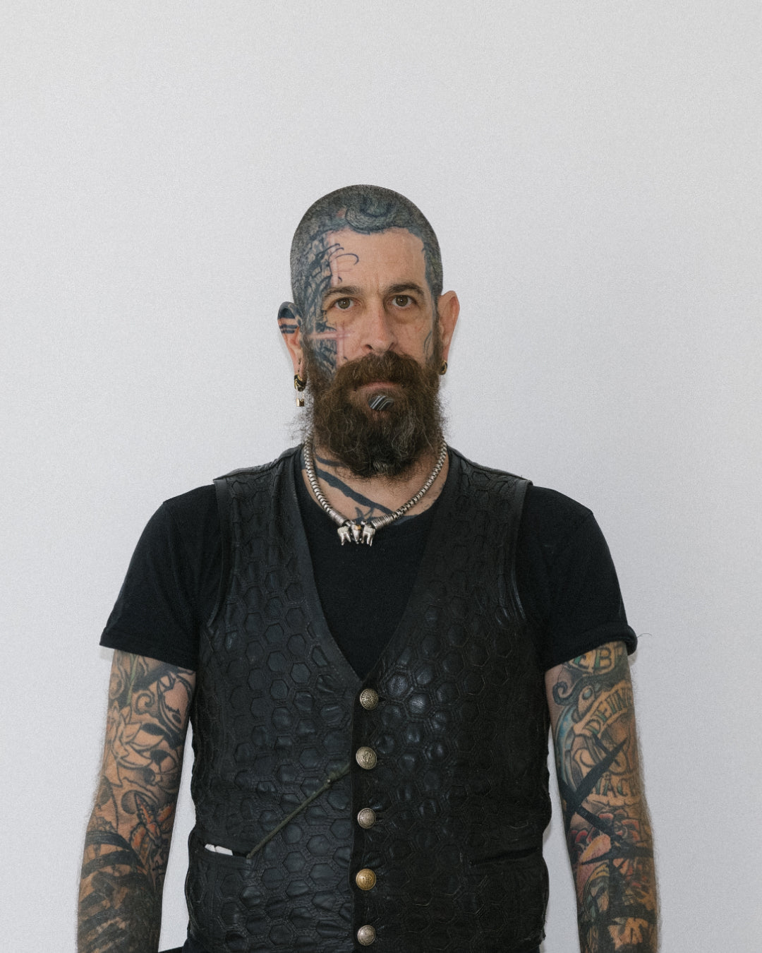Portrait of artist Superfly 1.3% at NOTAGALLERY gallery in Kreuzberg, Berlin