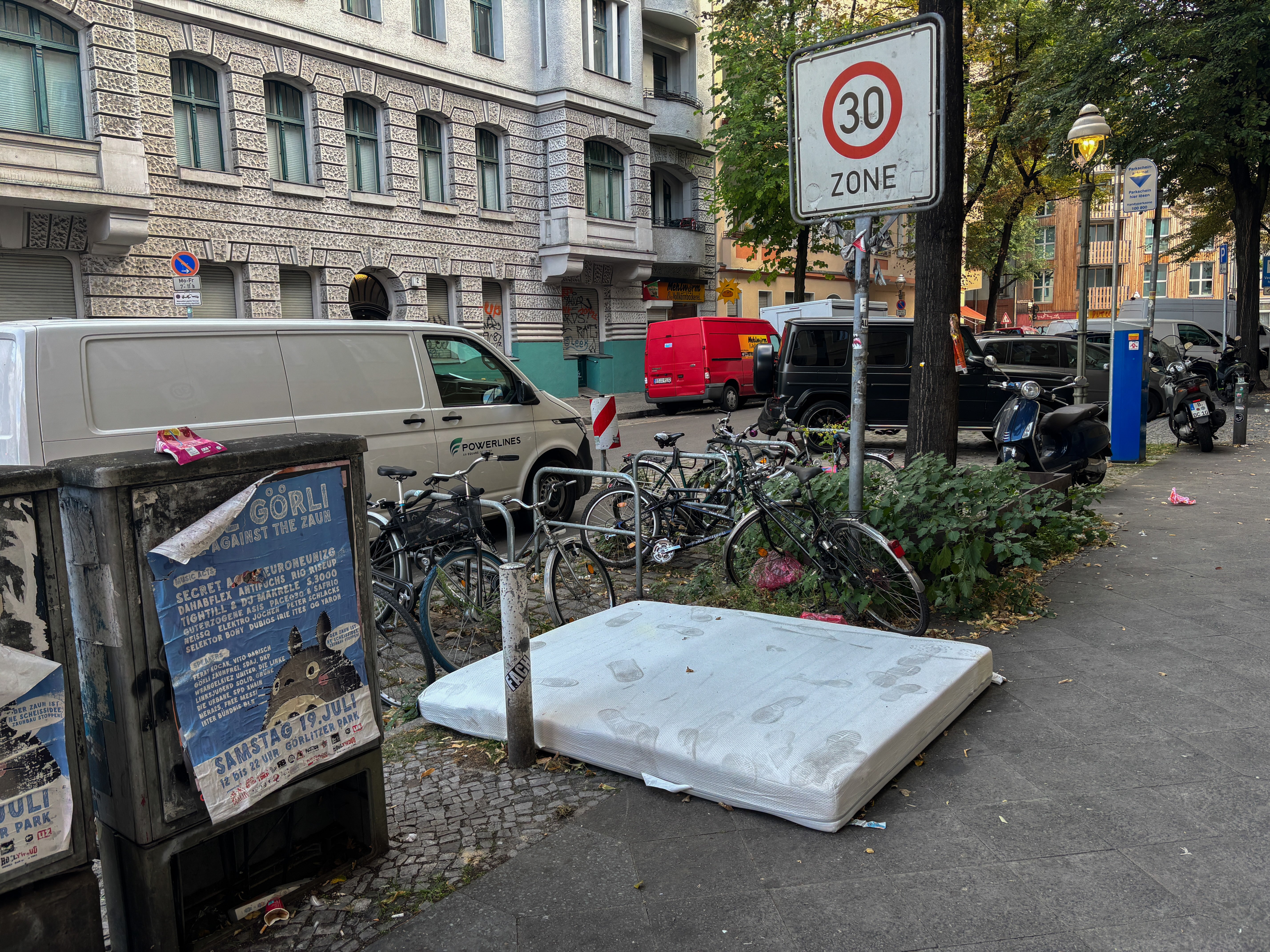 Artwork at Notagallery gallery in Berlin-Kreuzberg Checkpoint Charlie