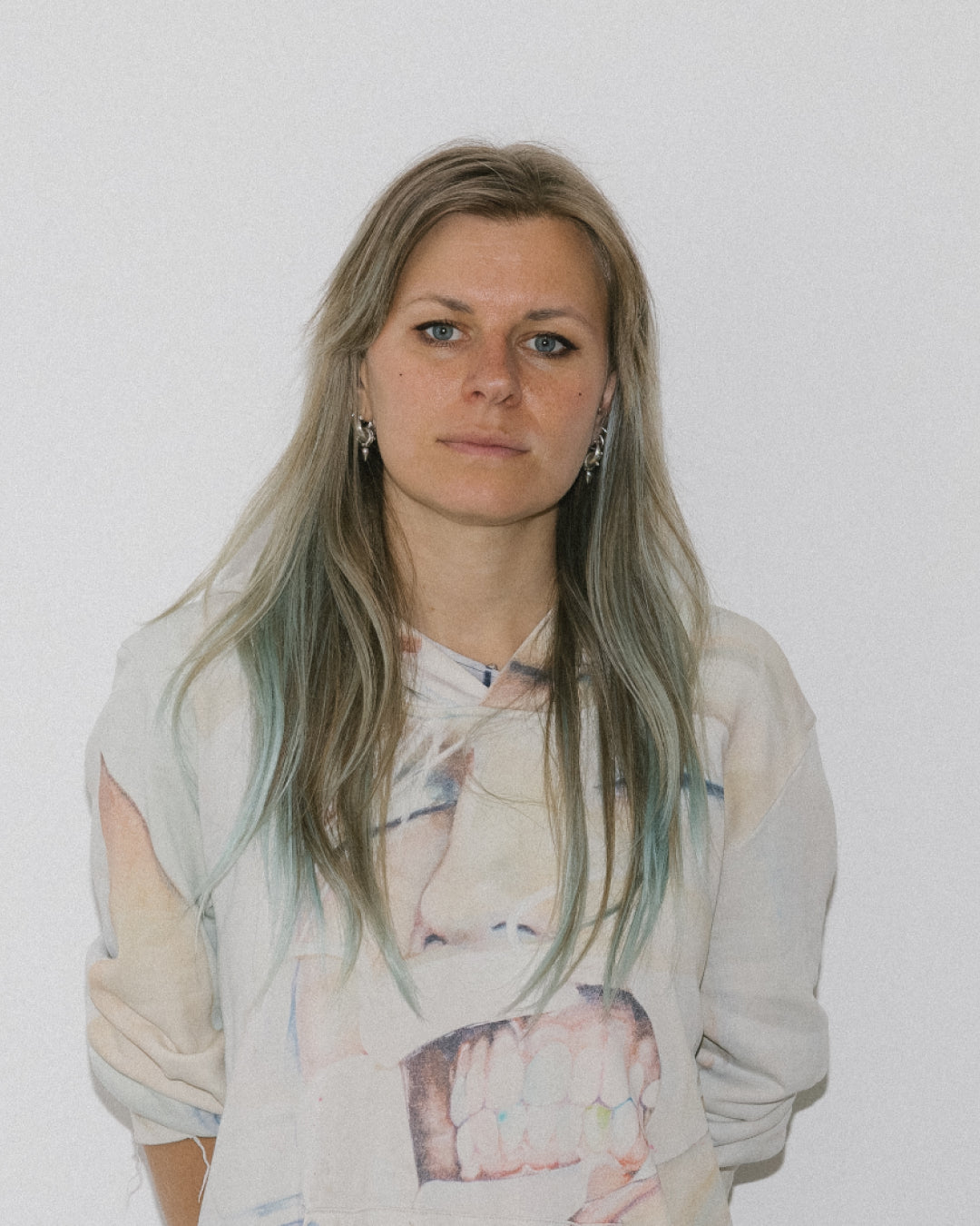 Portrait of Artist Anne Bengard at Notagallery in Berlin-Kreuzberg