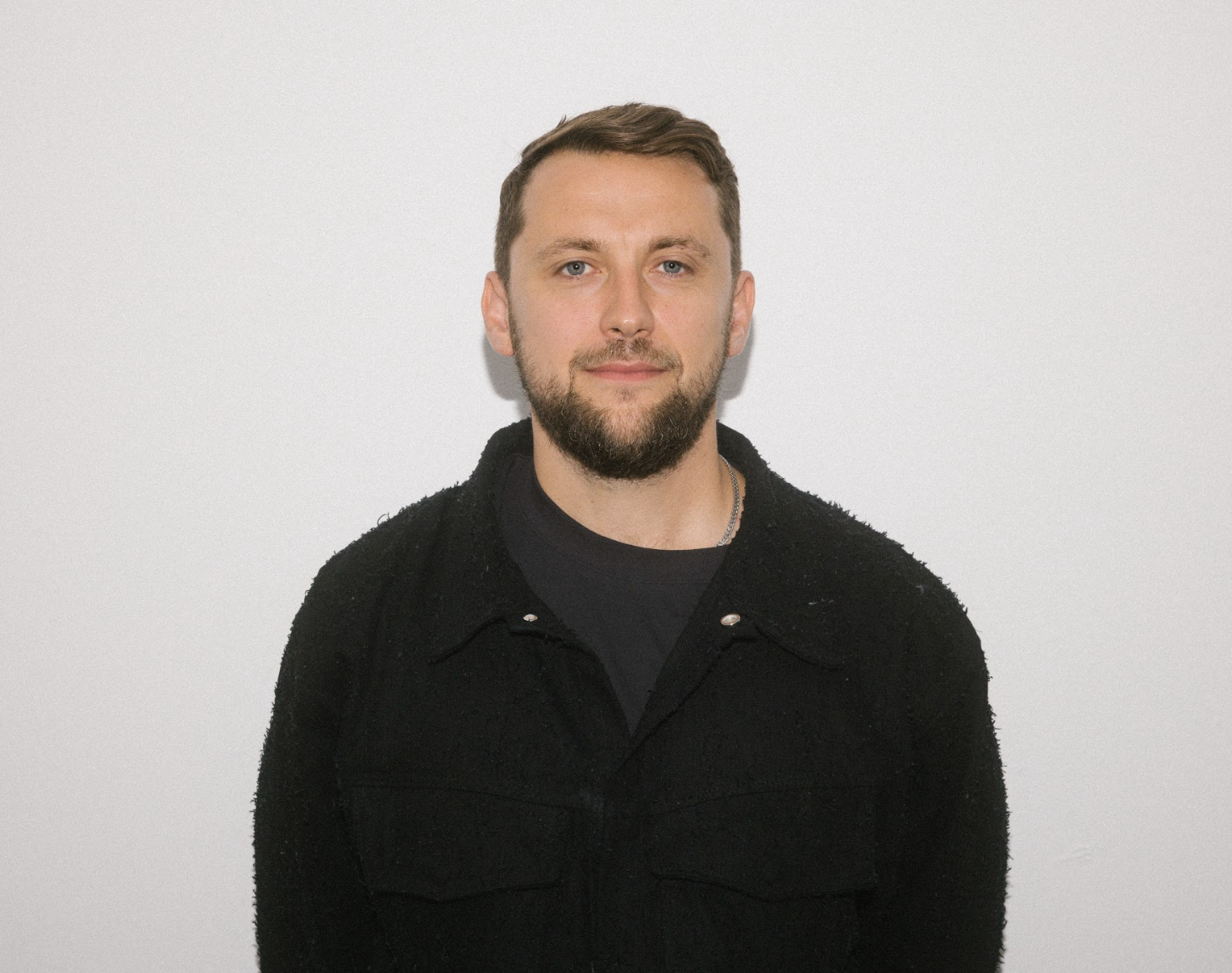 Portrait of Artist Ivan Gette at Notagallery in Berlin-Kreuzberg