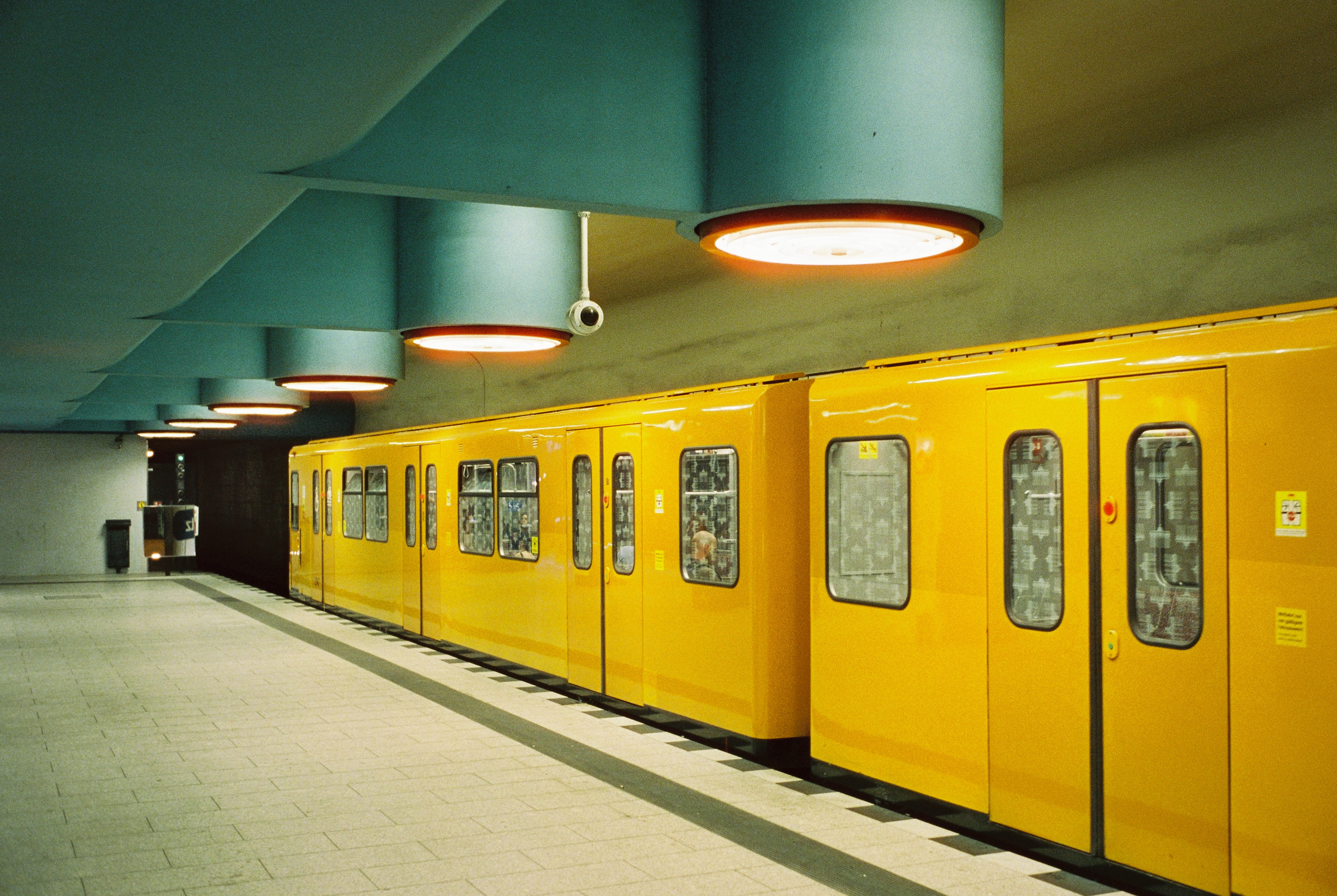 Artwork at Notagallery in Berlin-Kreuzberg Checkpoint Charlie