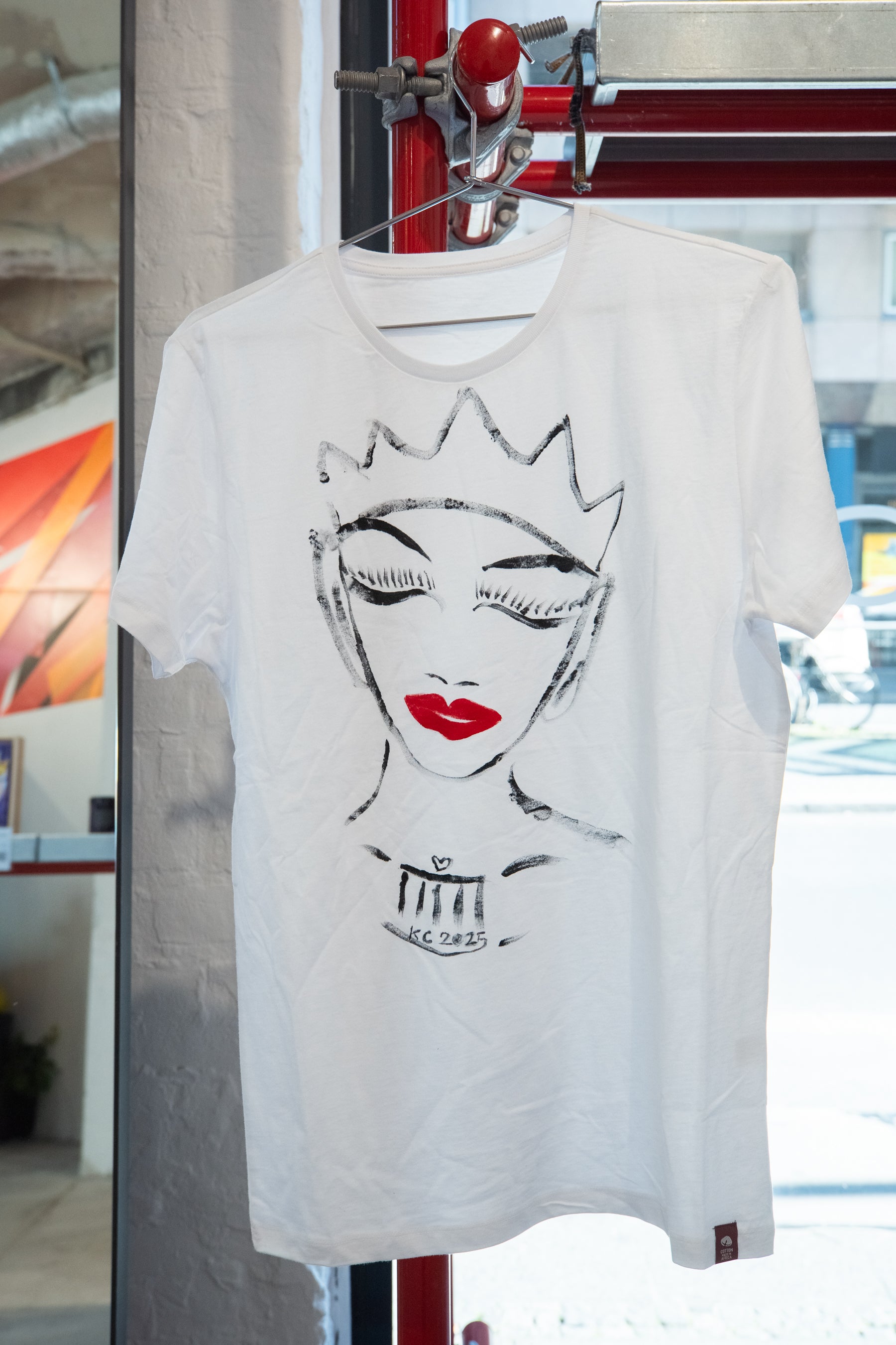 T-shirt Artwork at Notagallery in Berlin-Kreuzberg Checkpoint Charlie