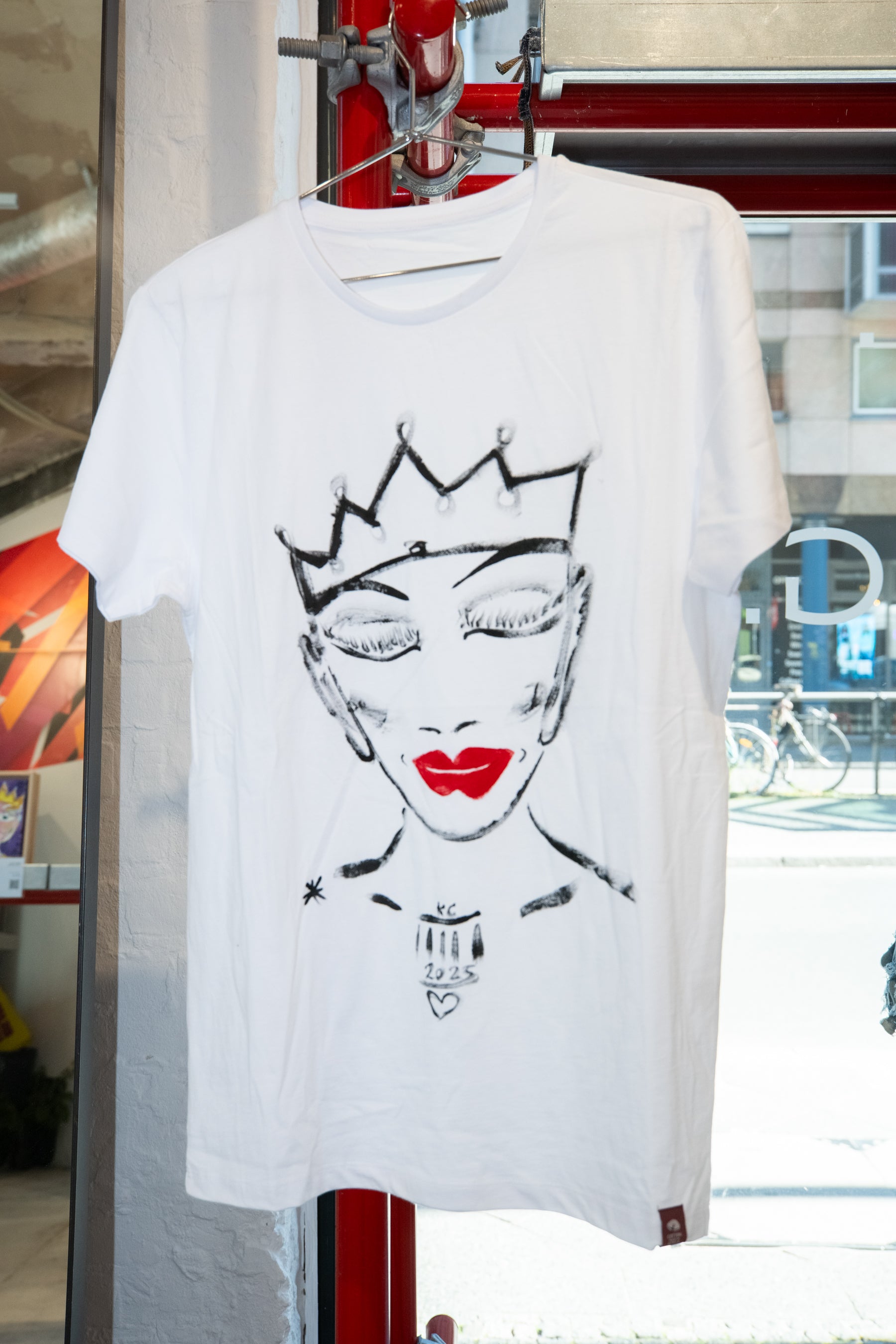 T-shirt Artwork at Notagallery in Berlin-Kreuzberg Checkpoint Charlie